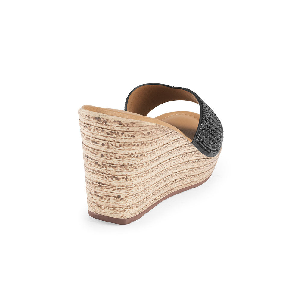 Sandalia Via Uno Negra con Plataforma Texturizada