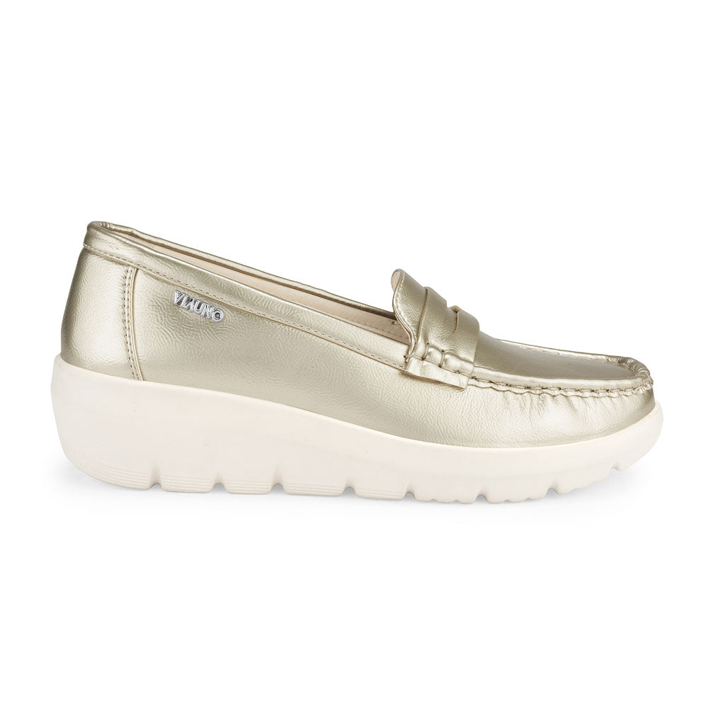 Mocasín Via Uno Dorado con Plataforma Track