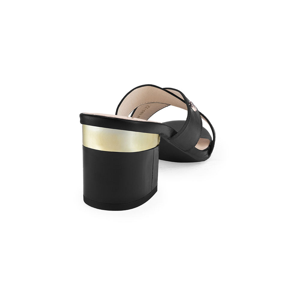 Sandalia Via Uno Negra Detalle Tacón